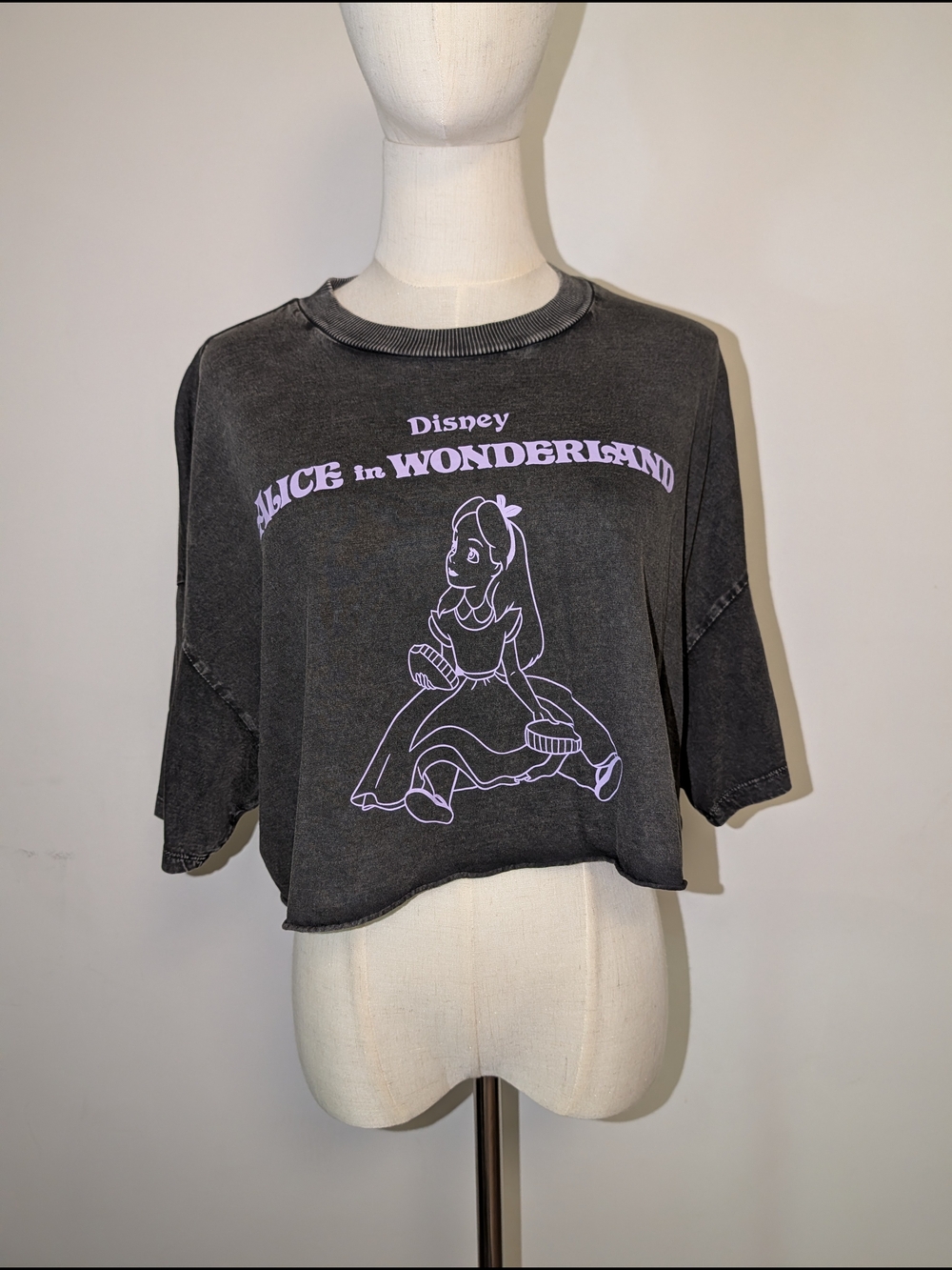 H&M Black Cropped 'Alice in Wonderland' Graphic Tee with Lavender Print